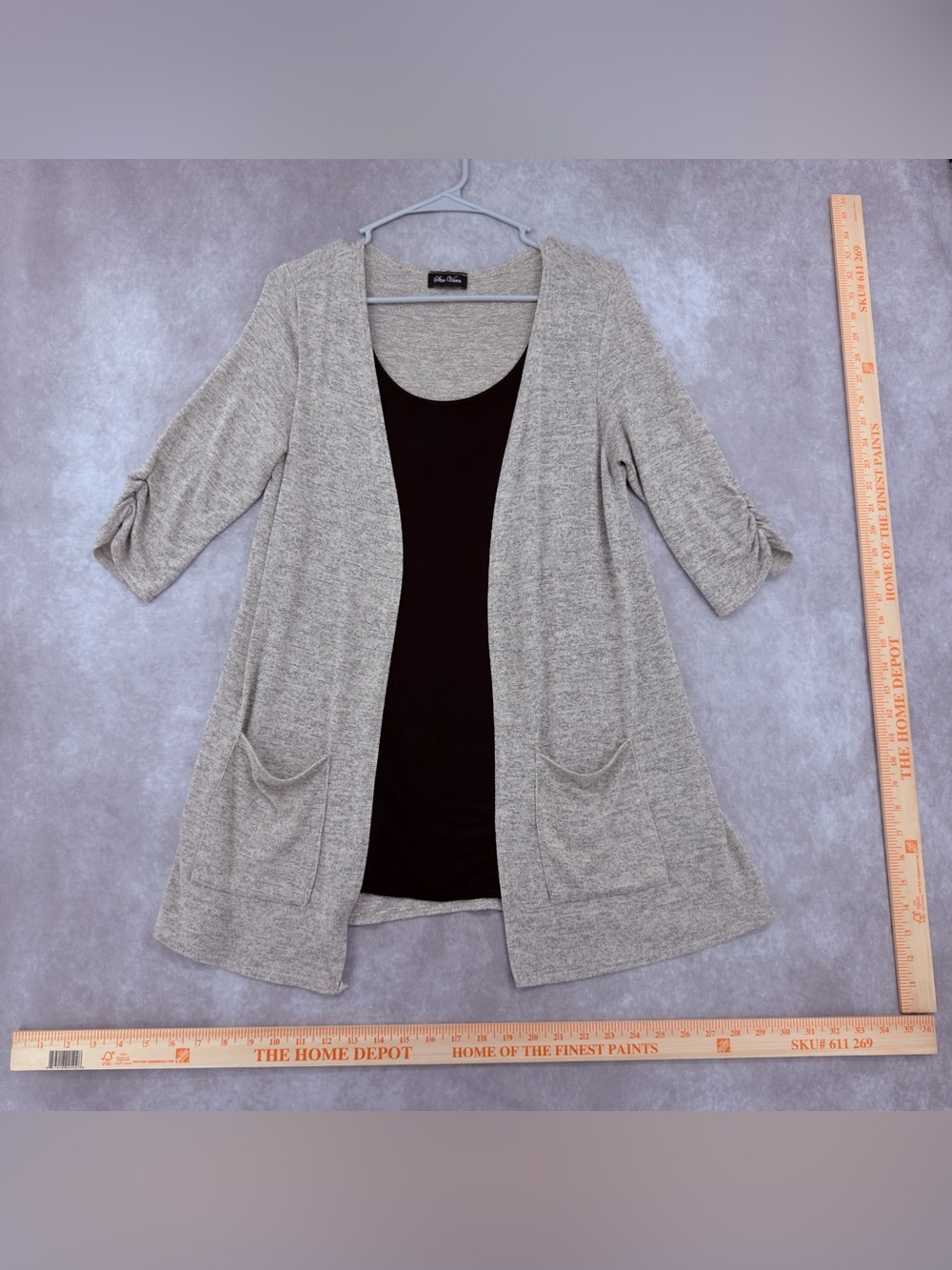 Star Vixen Heathered Light Taupe Sweater one piece shirt with pockets cardigan